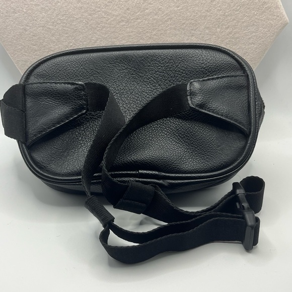 Adidas Fanny Pack - Picture 4 of 7